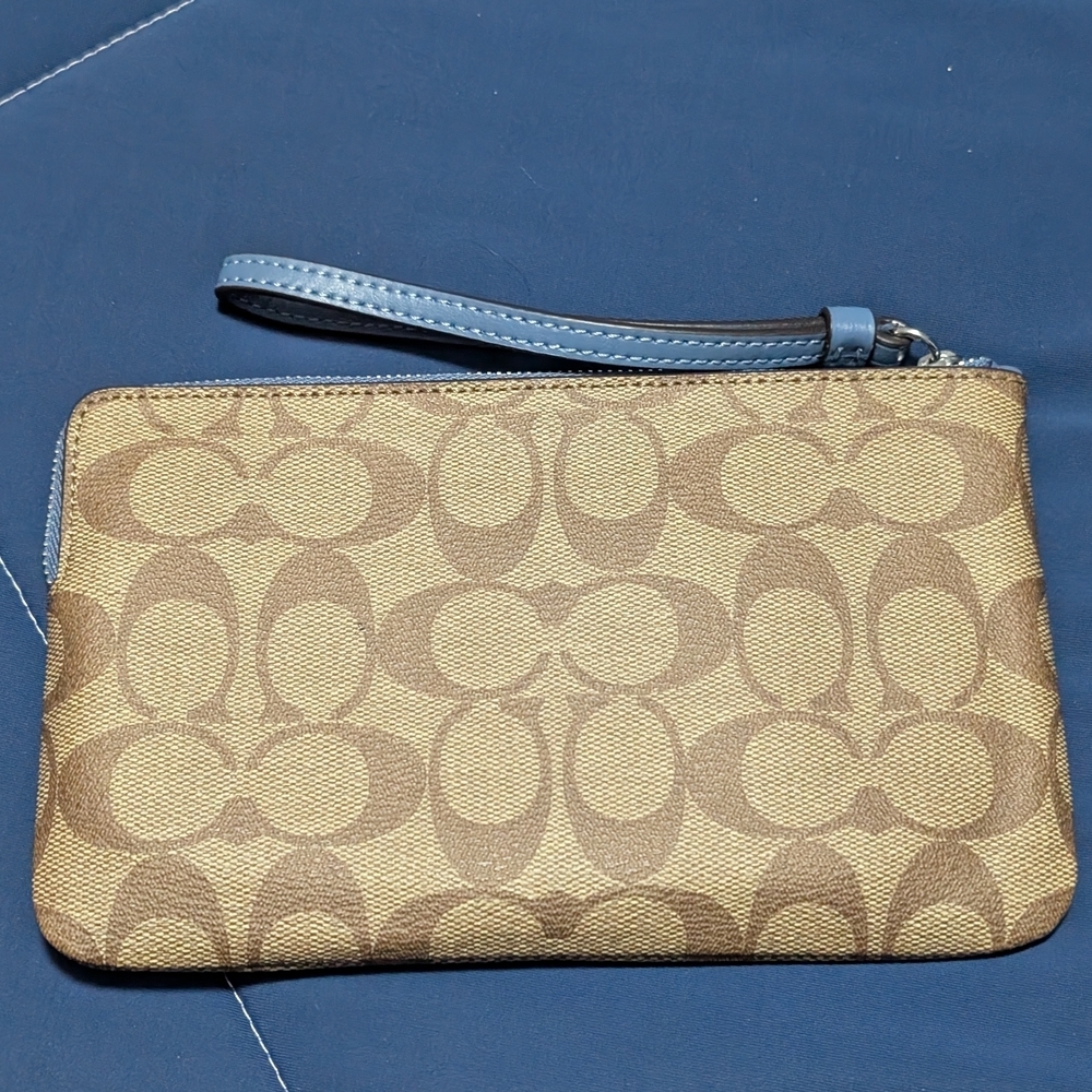 Coach Large Corner Zip Wristlet Khaki/Stone Blue (NWT) - Picture 4 of 8